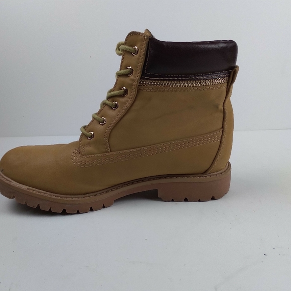 Bella Marie size 8  high top camel color boot women. - Picture 8 of 8